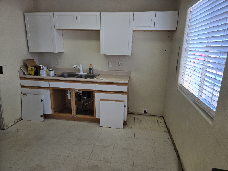 3007 Ontario St - Photo 4 of 6