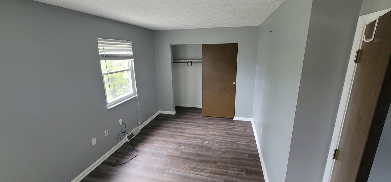 7815 Pepper Pike - Photo 6 of 9