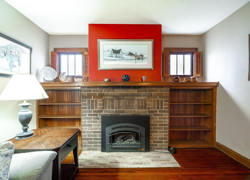 266 S Roys Ave - Photo 4 of 17