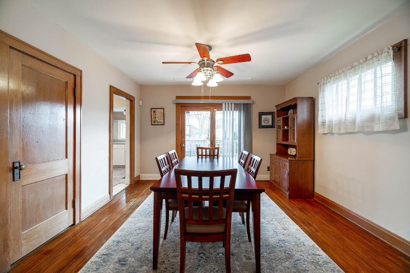 266 S Roys Ave - Photo 5 of 17