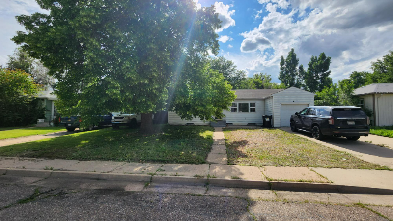 2421 13th Ave - Photo 2 of 12