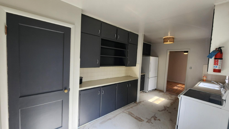 2421 13th Ave - Photo 4 of 12