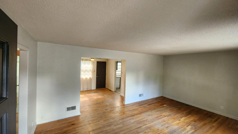 2421 13th Ave - Photo 7 of 12