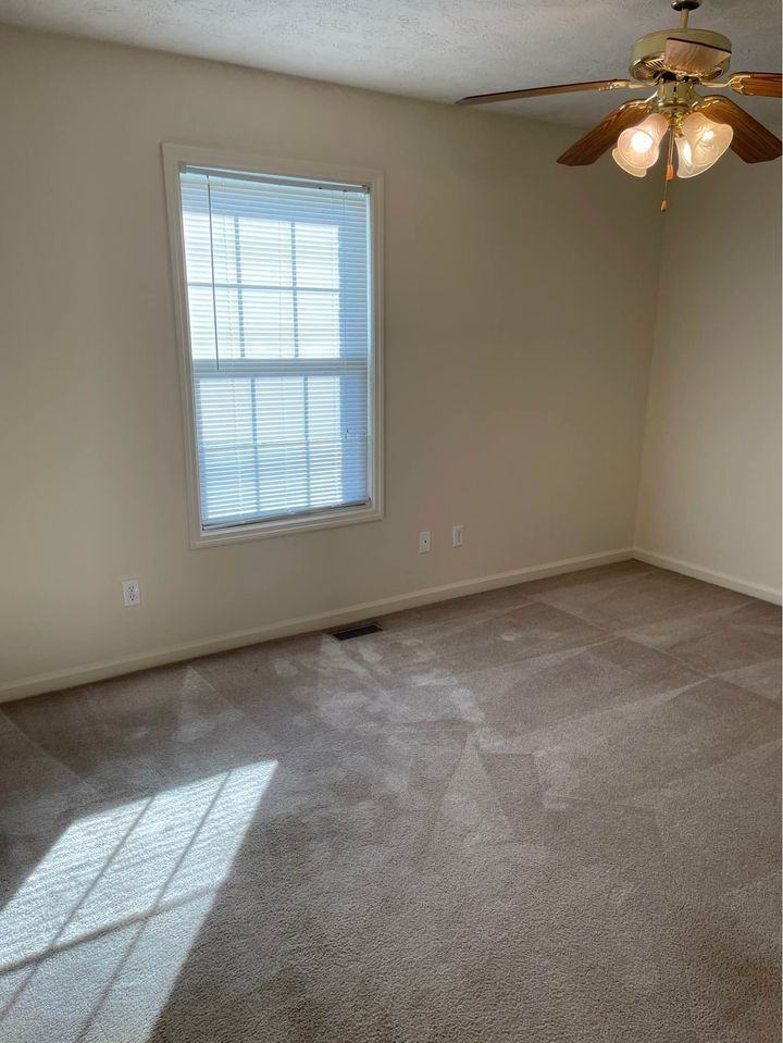 215 Aqueduct Drive - Photo 5 of 7