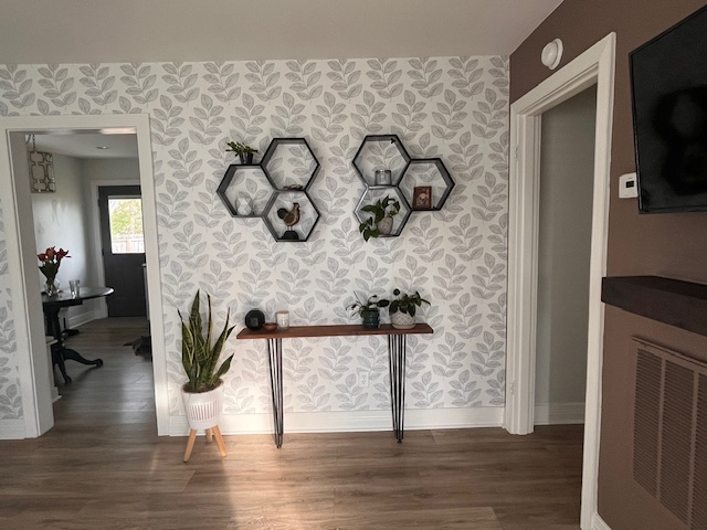 1915 Paul Dr - Photo 2 of 10