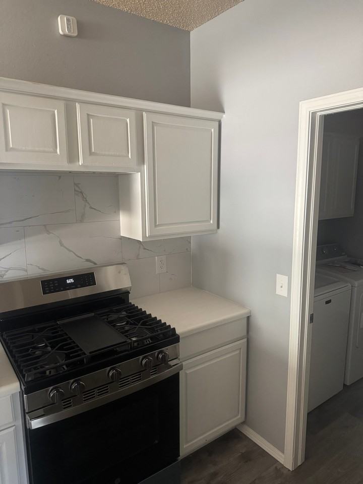 607 Methodist Ave #A - Photo 4 of 12