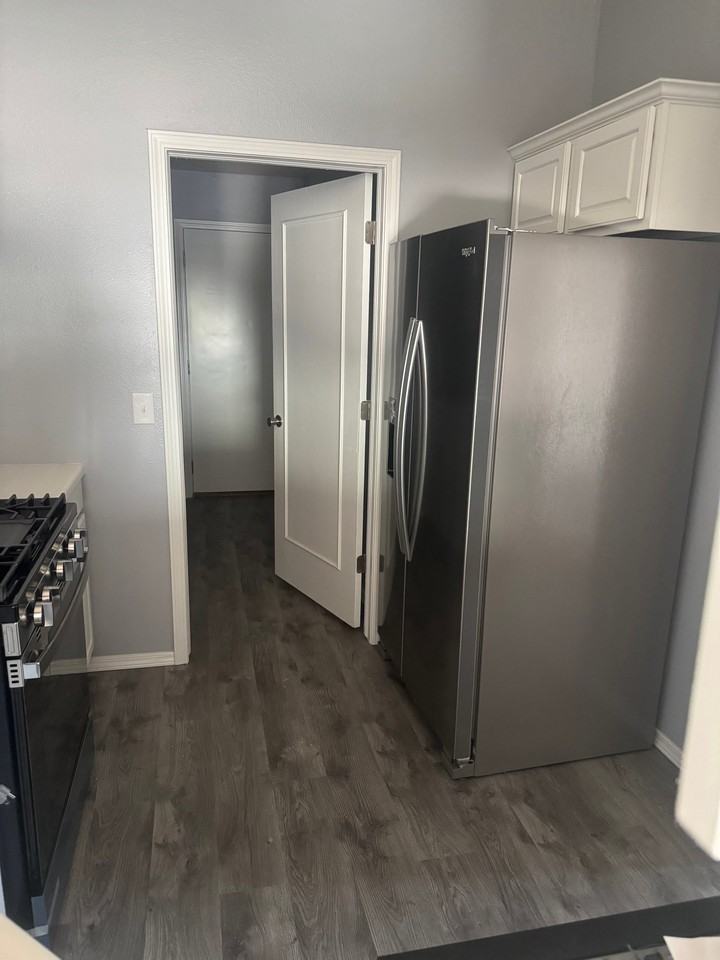 607 Methodist Ave #A - Photo 5 of 12