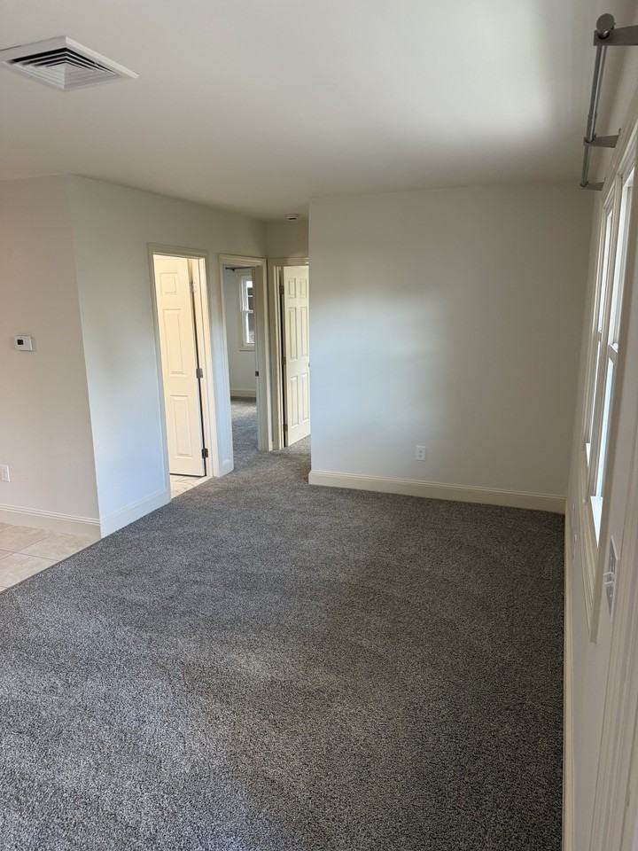 580 Pontiac Ave. - Photo 4 of 21