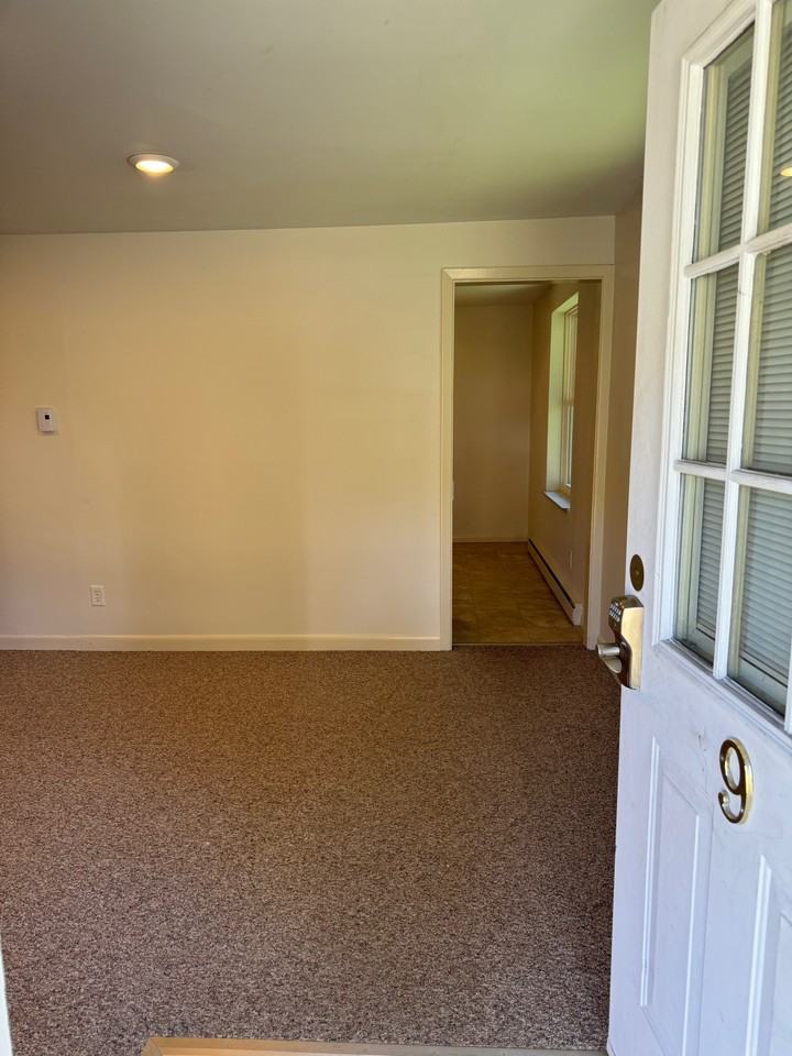4600 Post Road - Photo 5 of 23