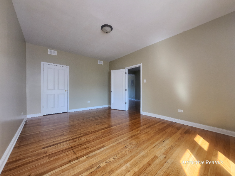 1550 N Parkside Ave #205 - Photo 4 of 9