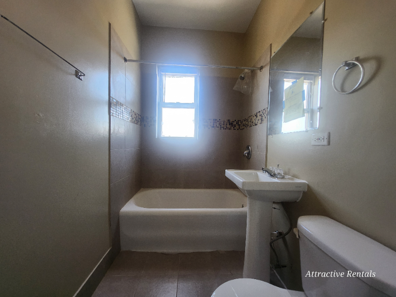 1550 N Parkside Ave #205 - Photo 5 of 9