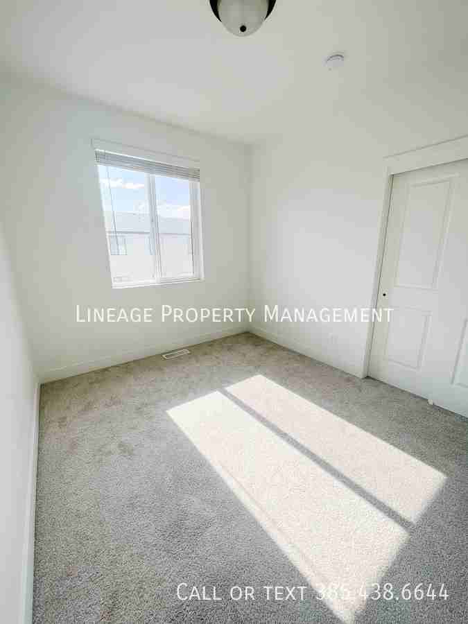 543 S 1040 W - Photo 6 of 6