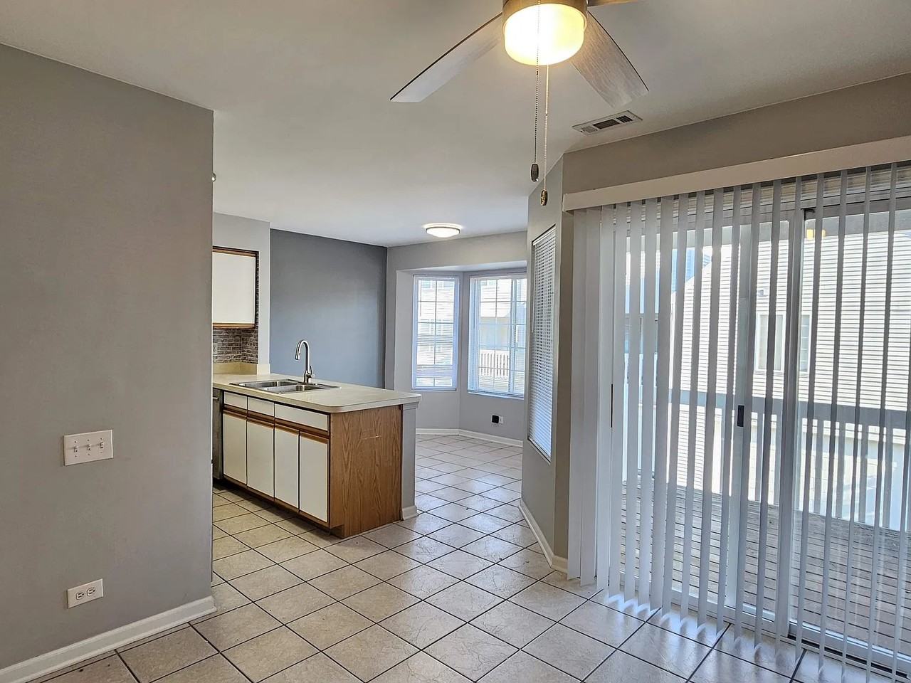 2320 Dawson Ln #212 - Photo 4 of 24