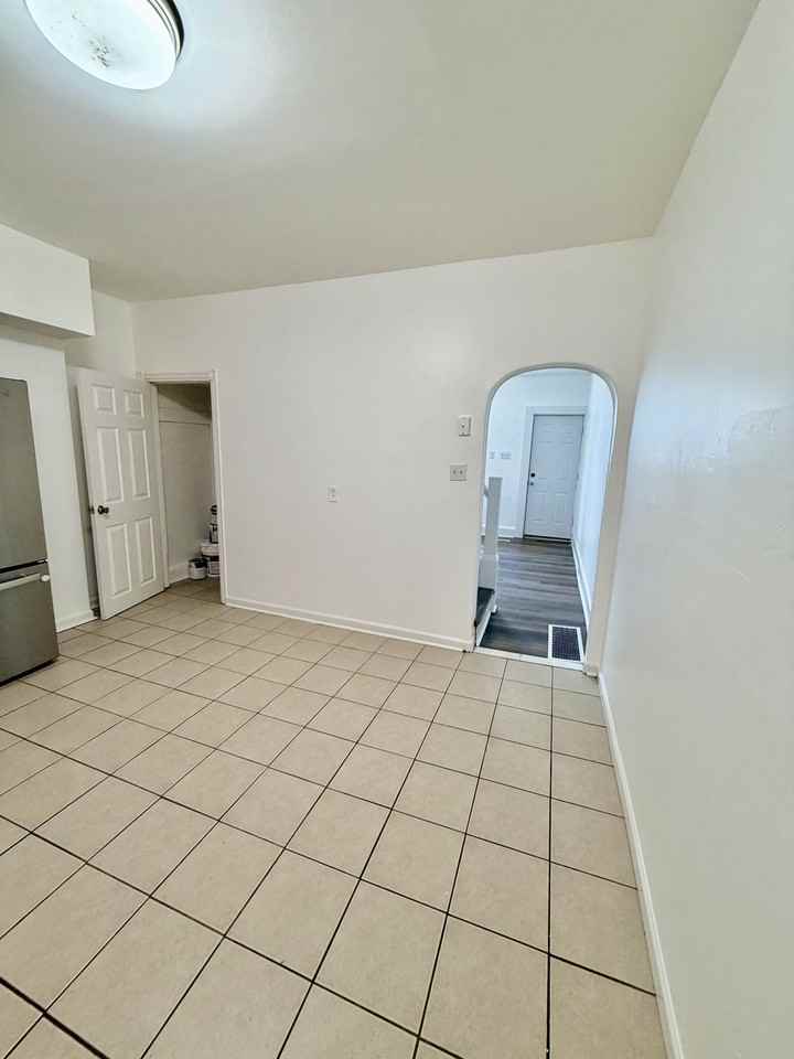 5023 Tacoma St - Photo 6 of 21