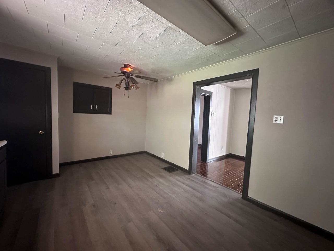 209 Cook St - Photo 3 of 16