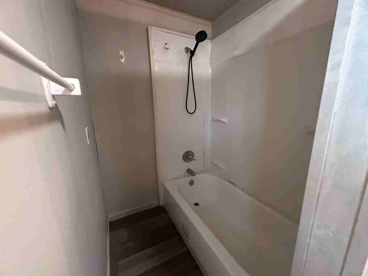 209 Cook St - Photo 5 of 16