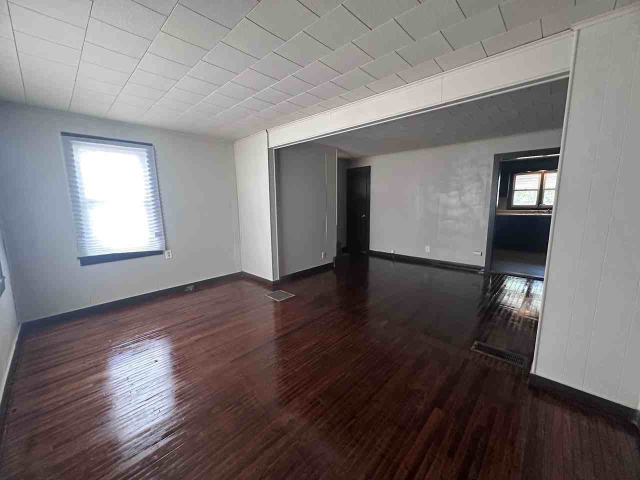 209 Cook St - Photo 6 of 16