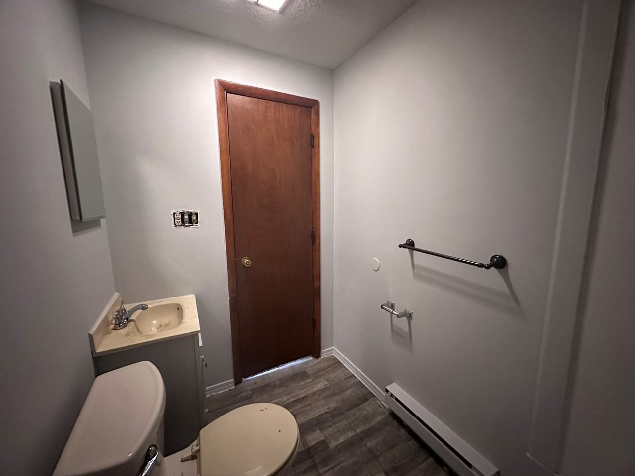 408 W Main St Apt 4 #W - Photo 4 of 9