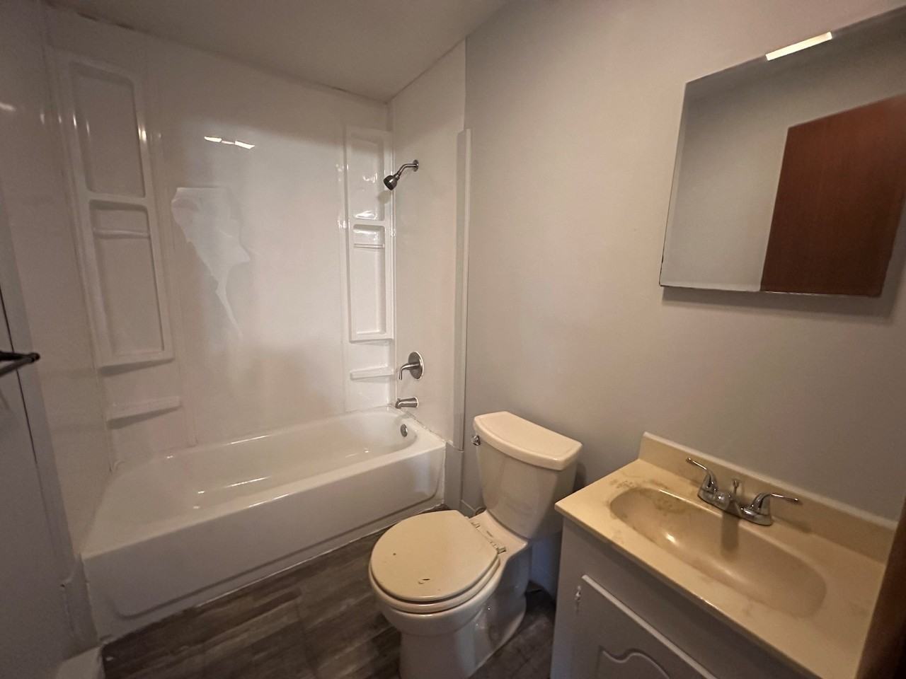 408 W Main St Apt 4 #W - Photo 5 of 9