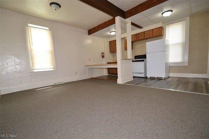 450 Allyn St #1 - Photo 6 of 14