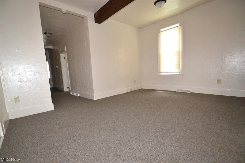 450 Allyn St #1 - Photo 7 of 14