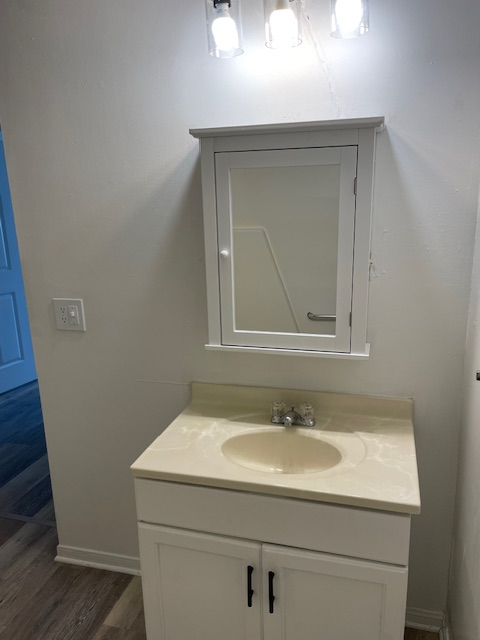 207 E 22nd St - Photo 6 of 10