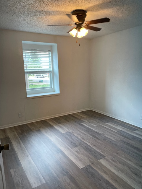 207 E 22nd St - Photo 7 of 10