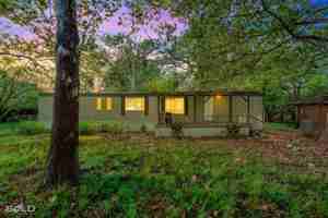 featured image of 4321 Ridgeway St