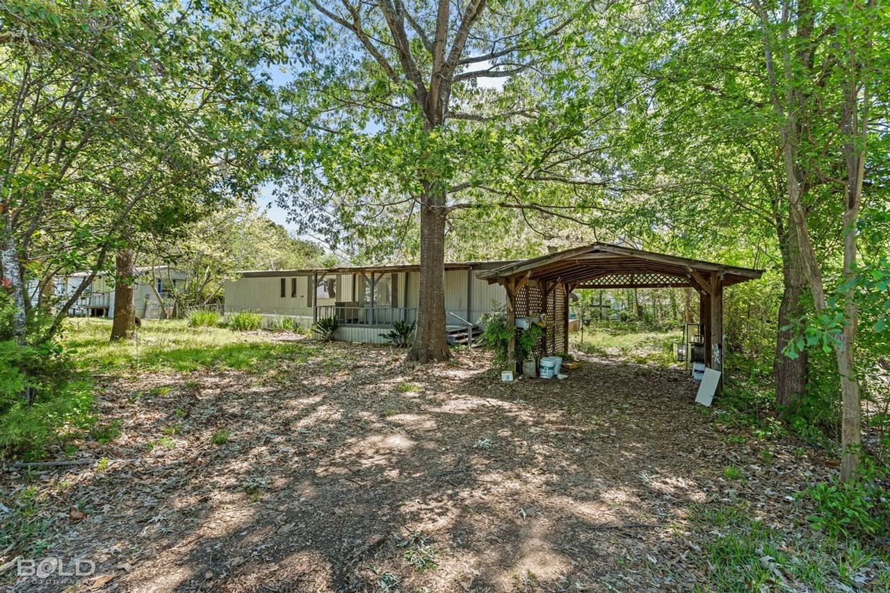 4321 Ridgeway St - Photo 2 of 19