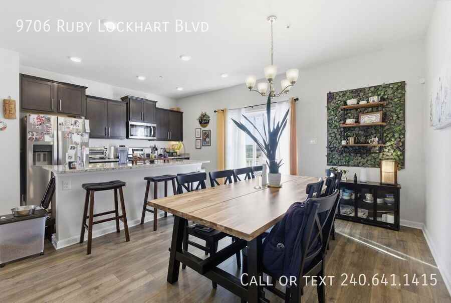 9706 Ruby Lockhart Blvd - Photo 6 of 30