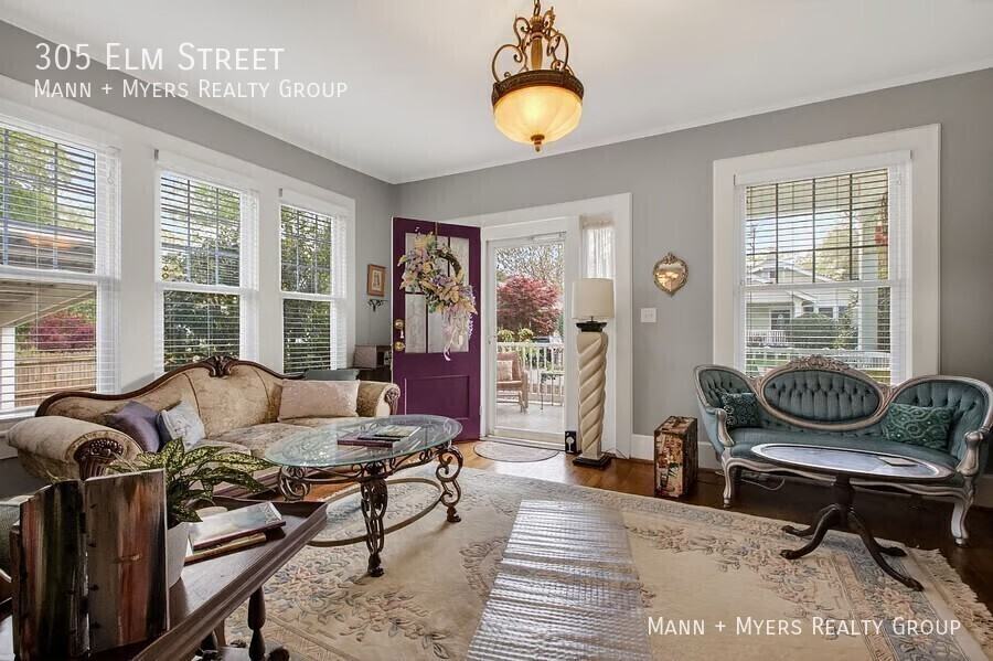 305 Elm St - Photo 6 of 31