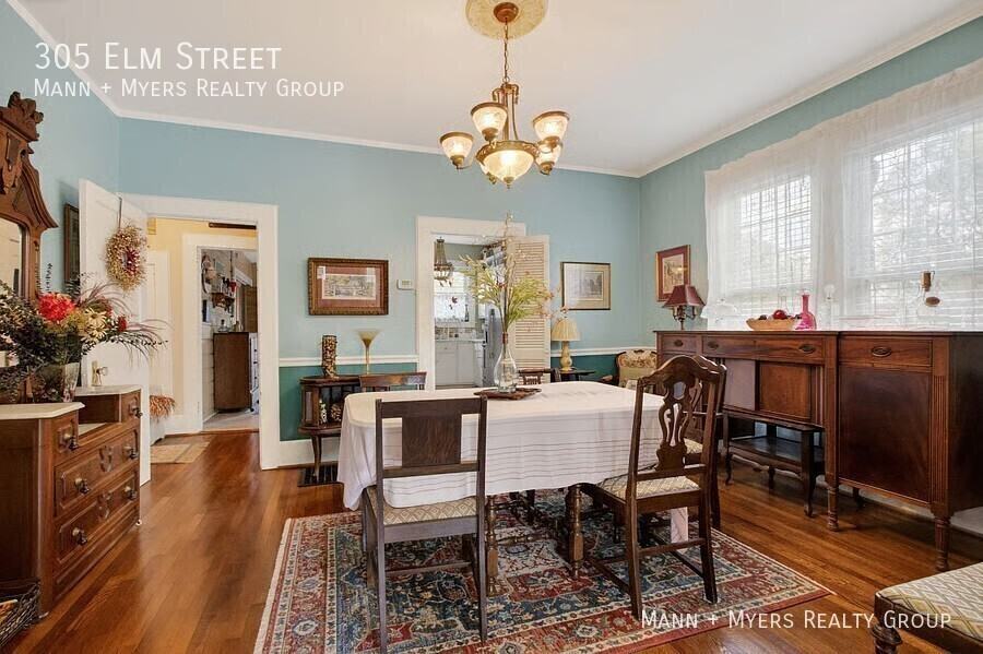 305 Elm St - Photo 7 of 31