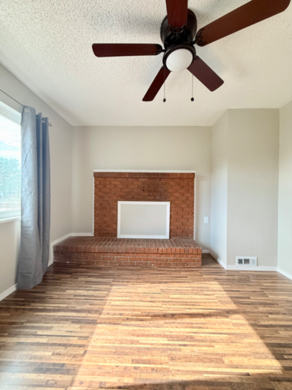 1601 27th Ave - Photo 2 of 20