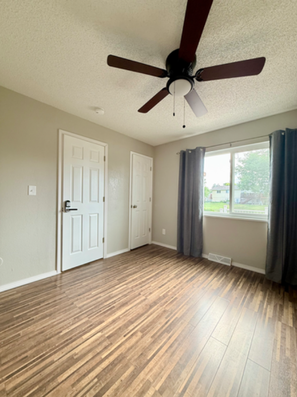 1601 27th Ave - Photo 3 of 20