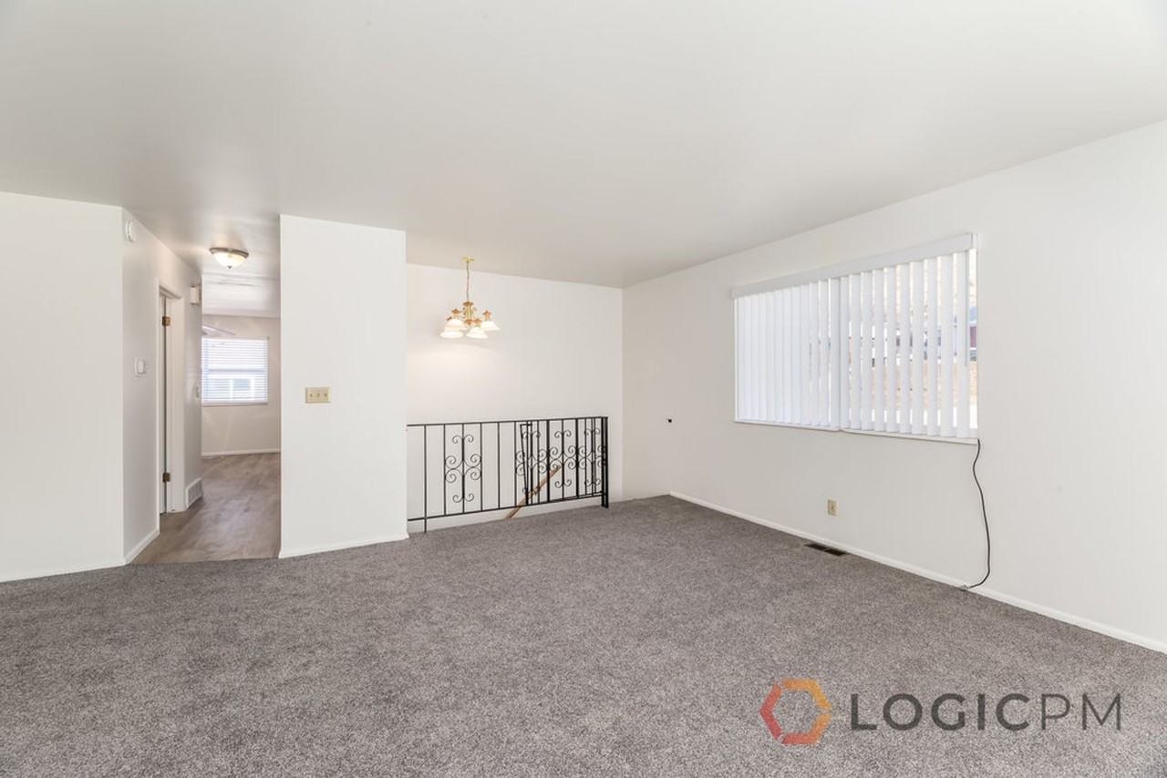 2010 S 2600 E #2010 - Photo 7 of 19