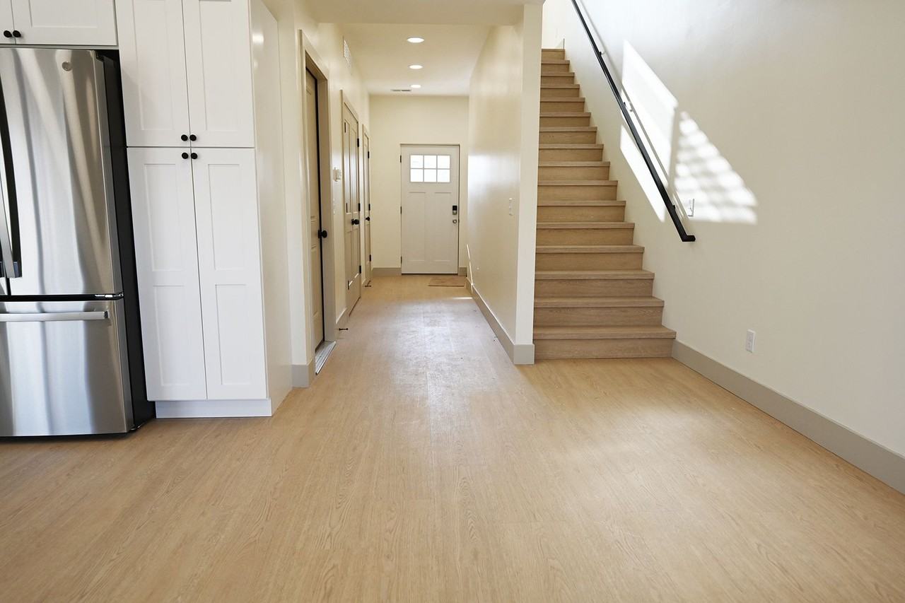 166 Brushwood Dr - Photo 5 of 20