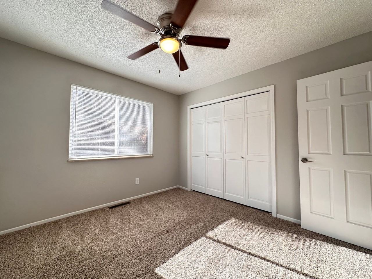 2015 Pine Grove Ave - Photo 2 of 5