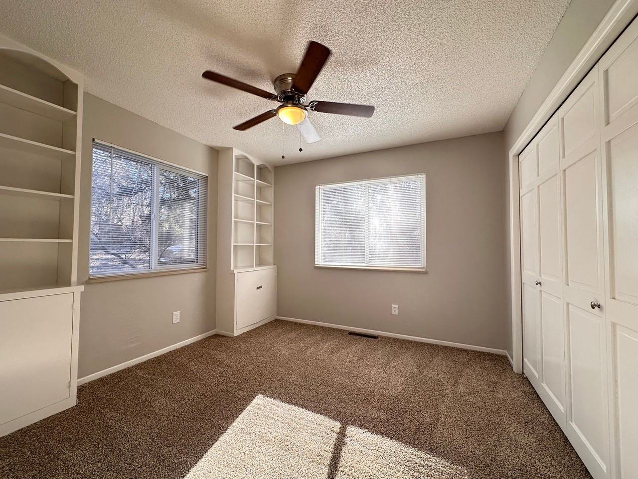 2015 Pine Grove Ave - Photo 4 of 5