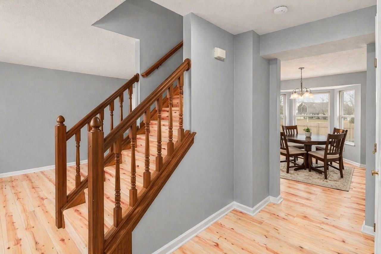 8635 Oak Creek Dr - Photo 6 of 21