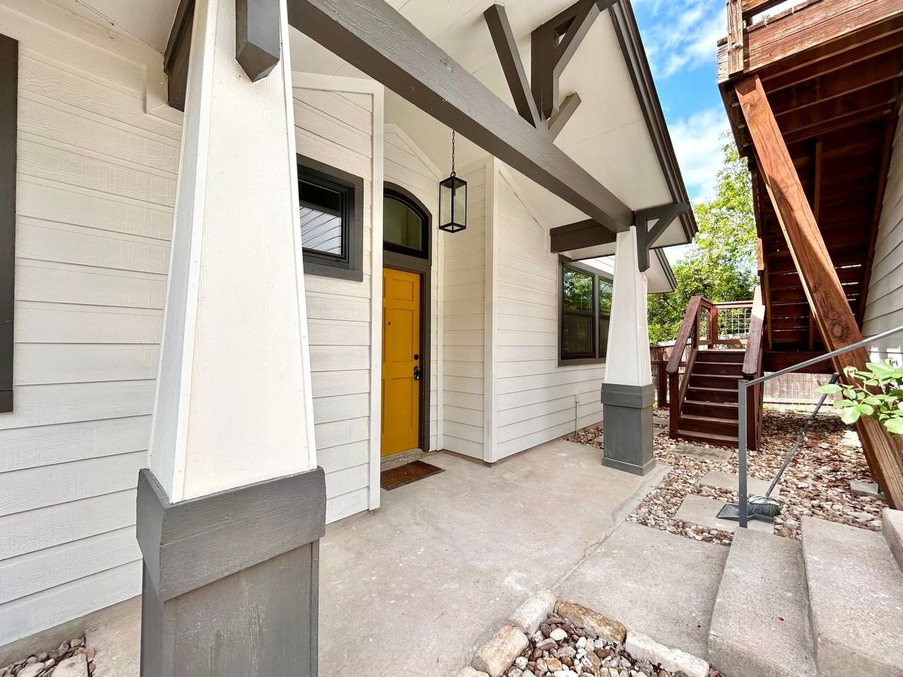 2408 Indian Creek Rd - Photo 4 of 39