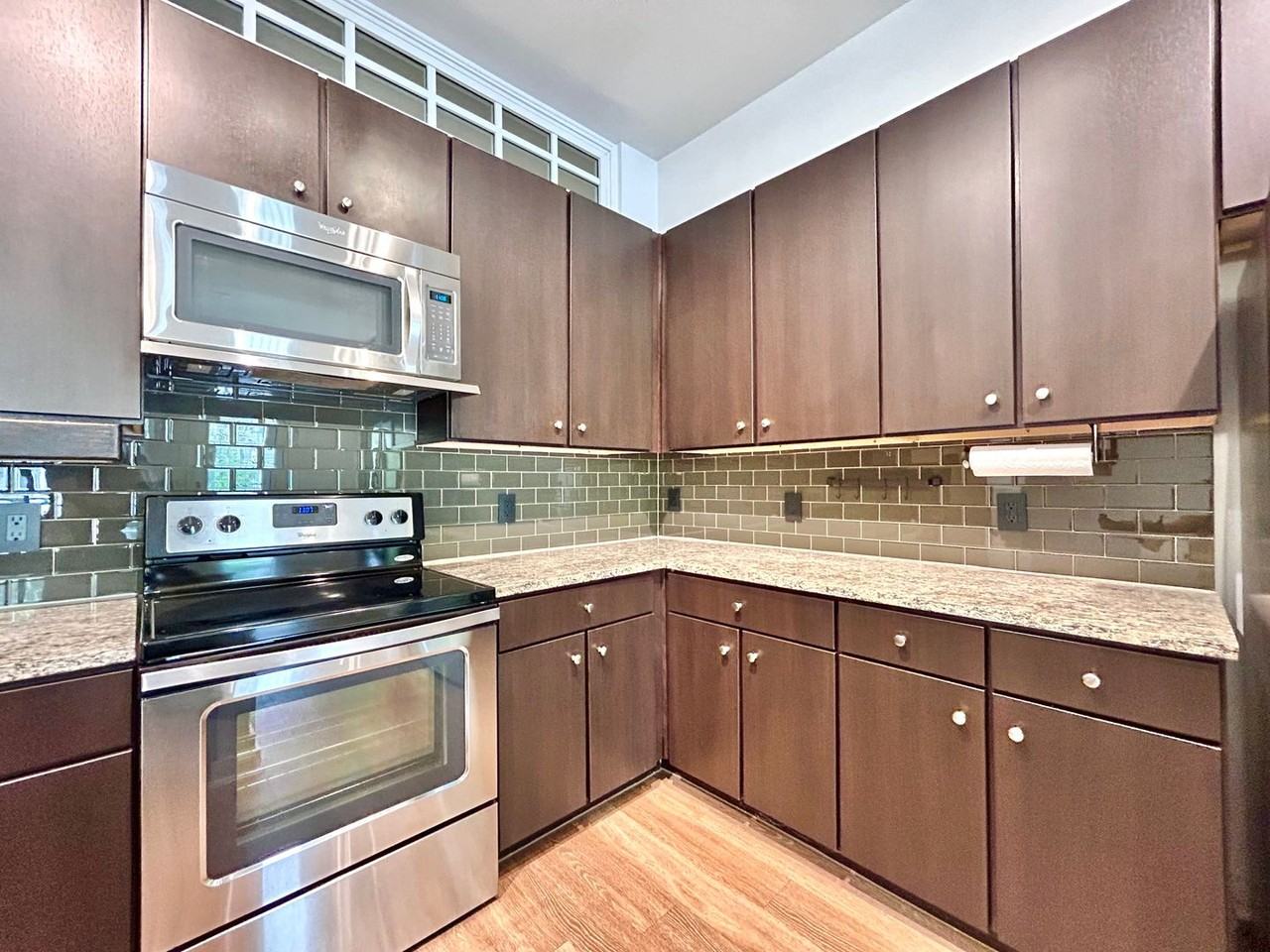 1900 Barton Springs Rd #2007 - Photo 5 of 23