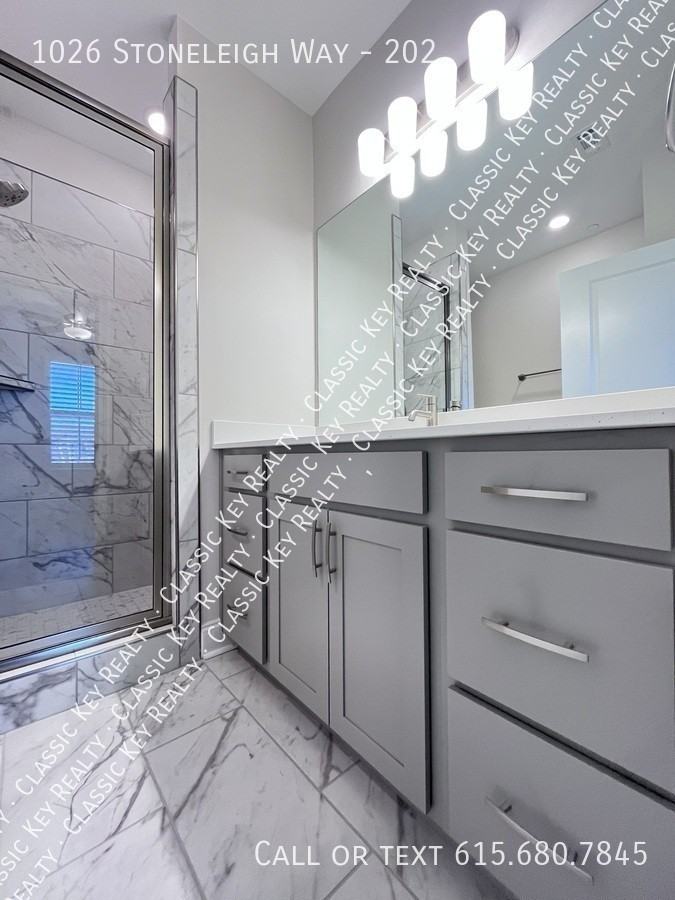 1026 Stoneleigh Ln #202 - Photo 5 of 9