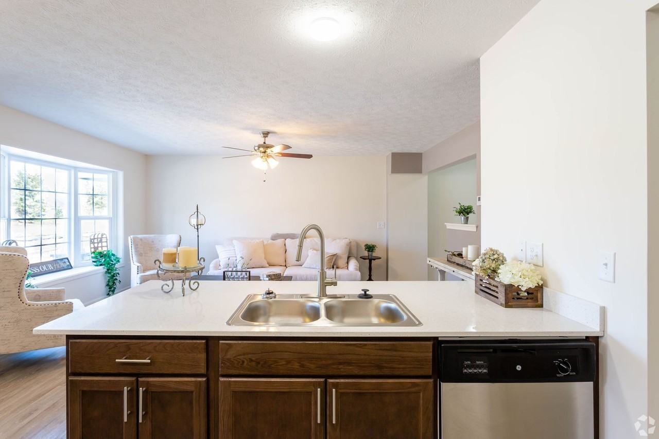 177 Redon Cir - Photo 4 of 15