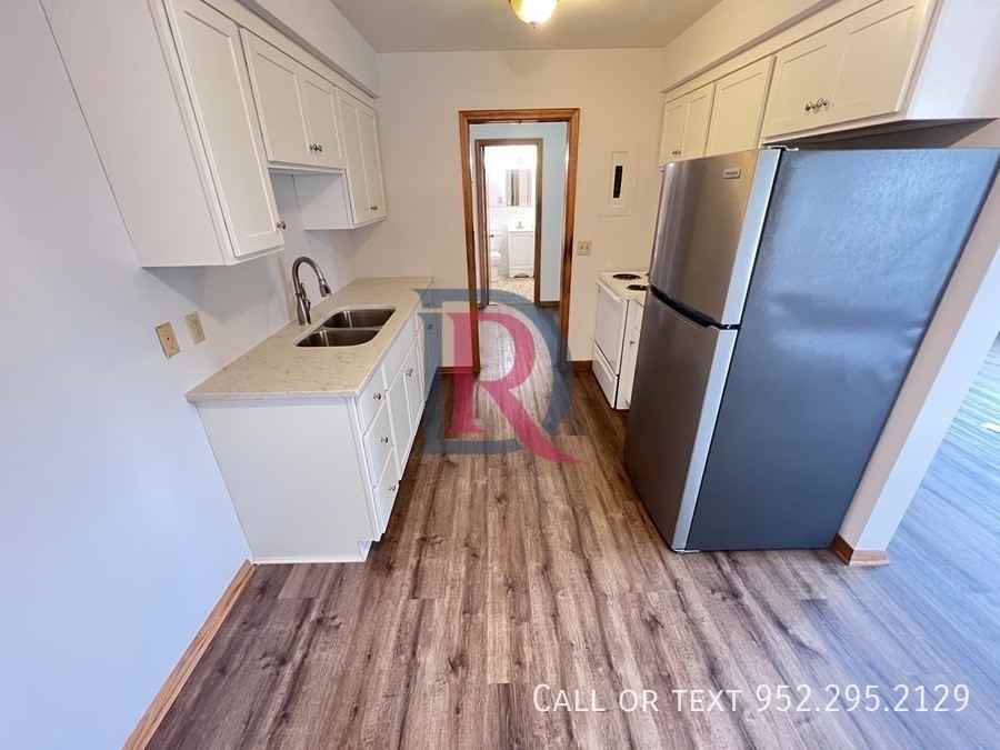 4253 Webber Pkwy #14 - Photo 2 of 11