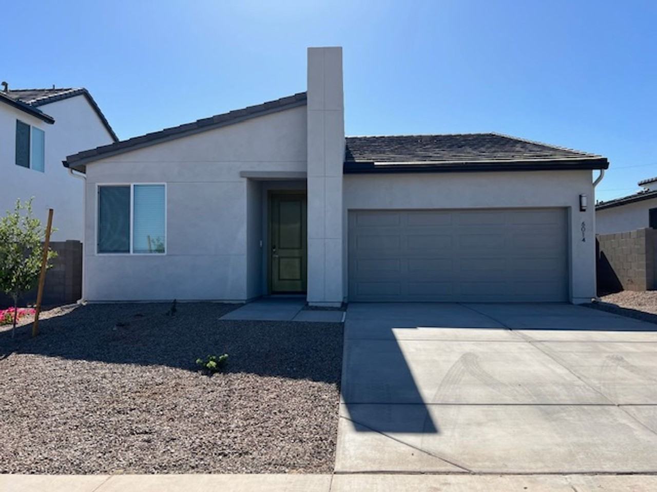 6326 S 47th Dr - Photo 7 of 50