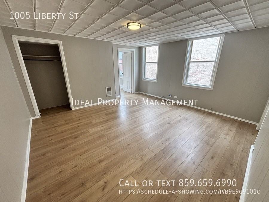 1005 Liberty St - Photo 7 of 13