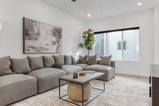 765 Nw #302 - Photo 1 of 1