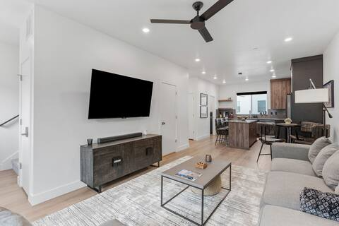 765 Nw #302 - Photo 4 of 46