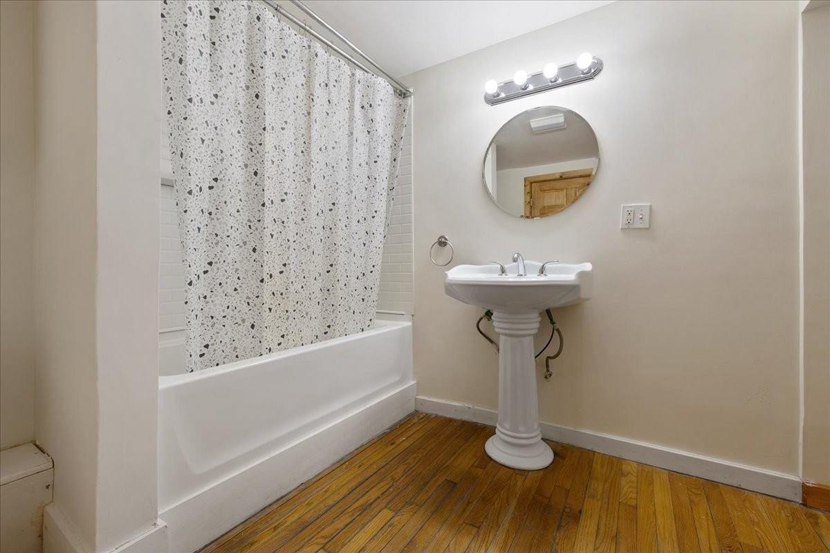 325 Lafayette St #1003 - Photo 3 of 17