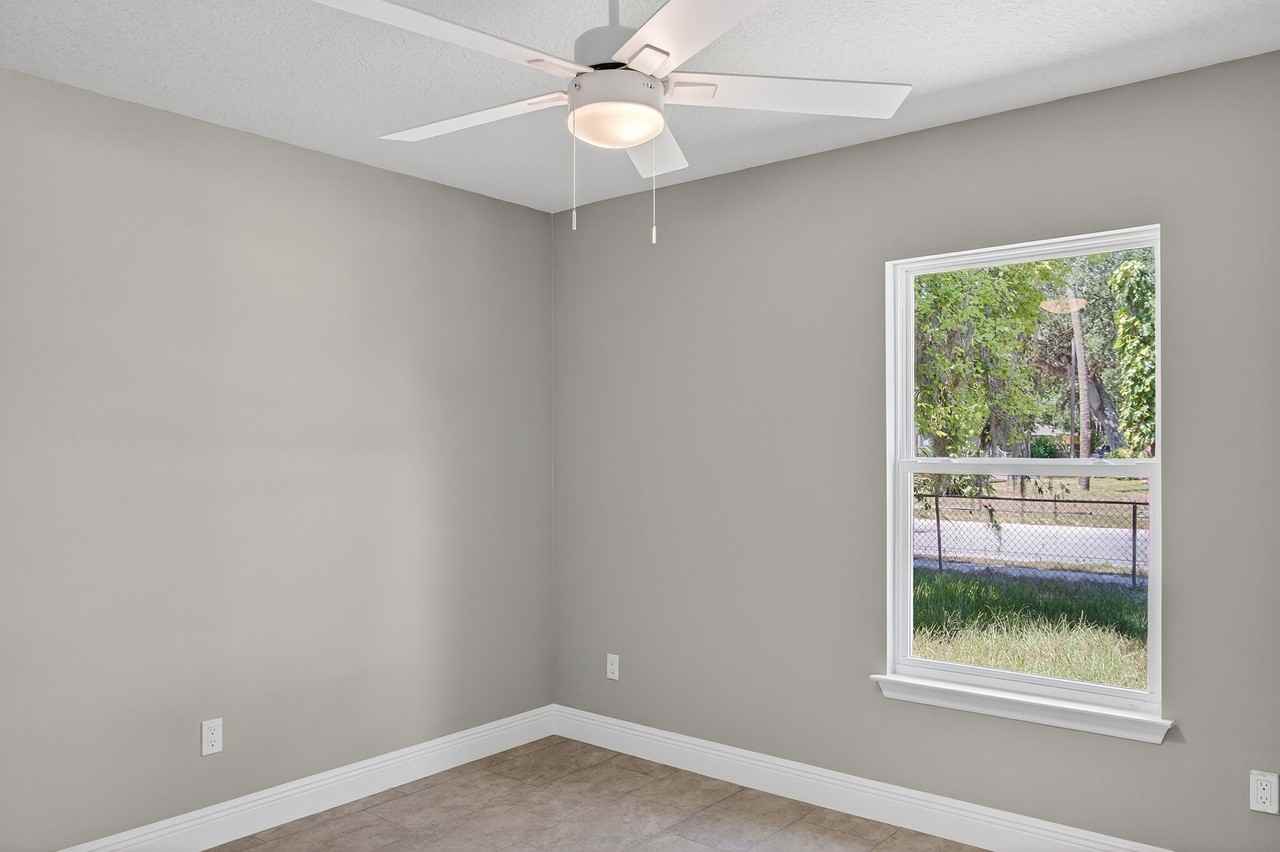 214 Center St - Photo 7 of 7